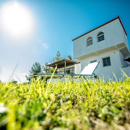 Grande Villa Hanioti Exterior photo